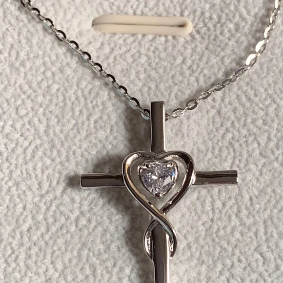 Cross Carleen Jewelers necklace NWOT - Picture 2 of 8